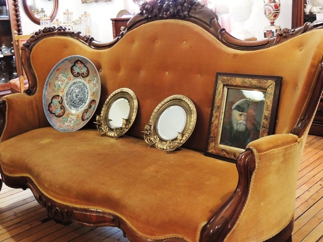 Landmark Acres Antiques